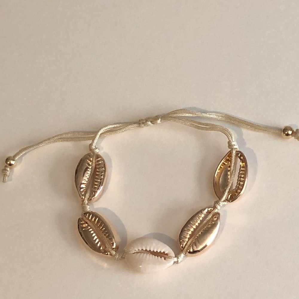 Bohemian beach shell bracelet